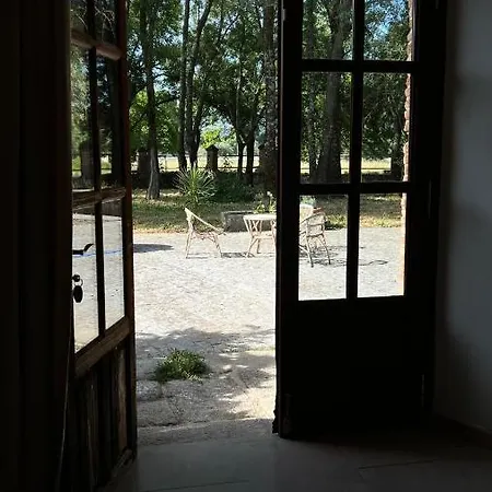 Rural La Resinera אורחן